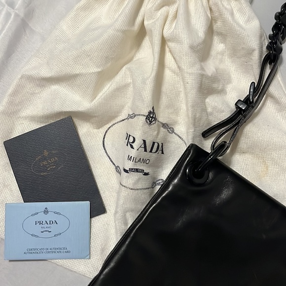 AUTHENTIC PRADA BLACK LEATHER SHOULDER BAG - Picture 11 of 11